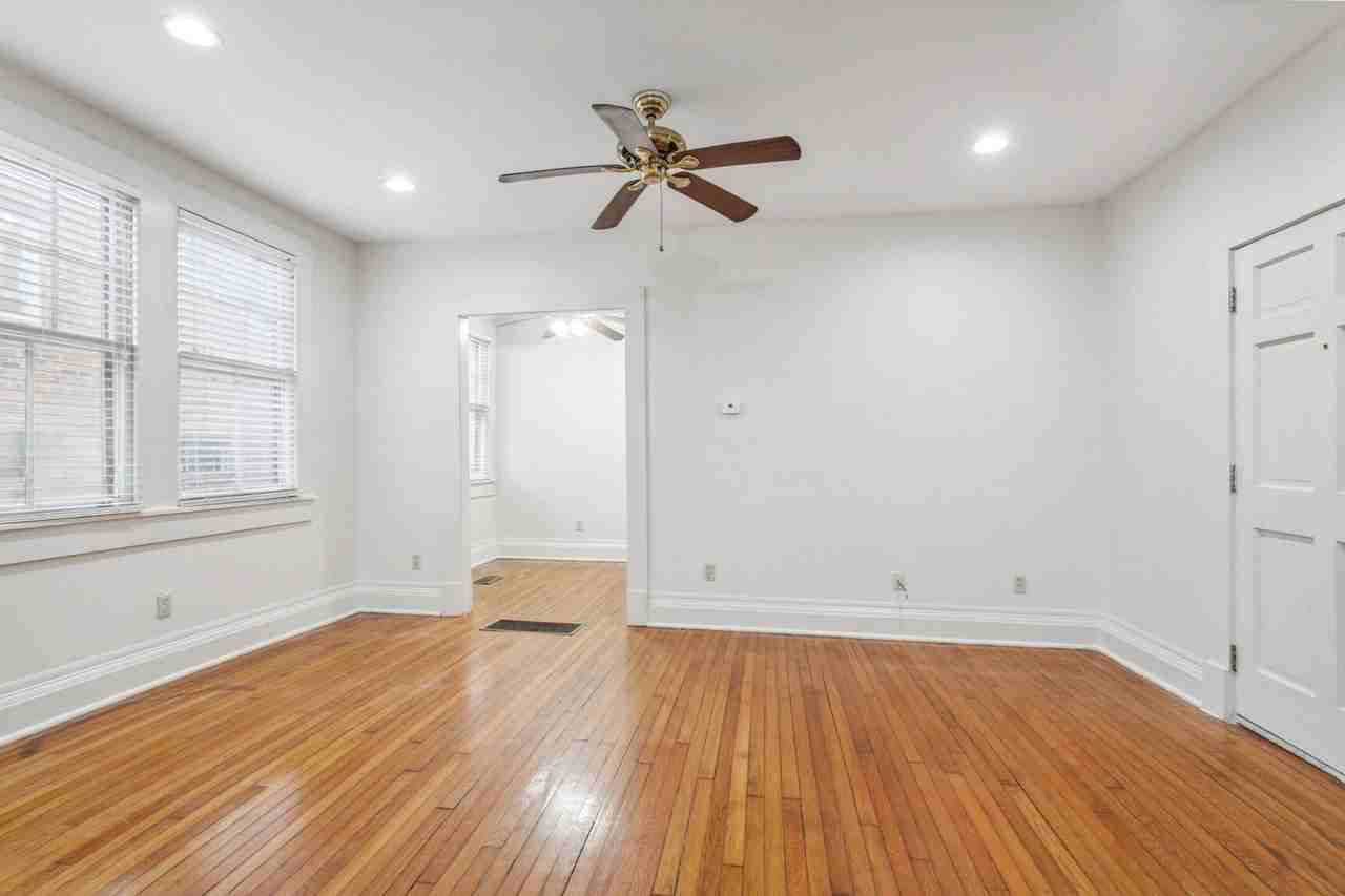 2508 Napoleon - Photo 5 of 11