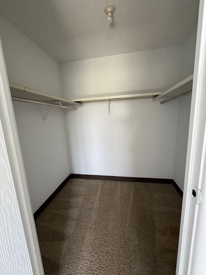 2771 Queen City Ave - Photo 6 of 13