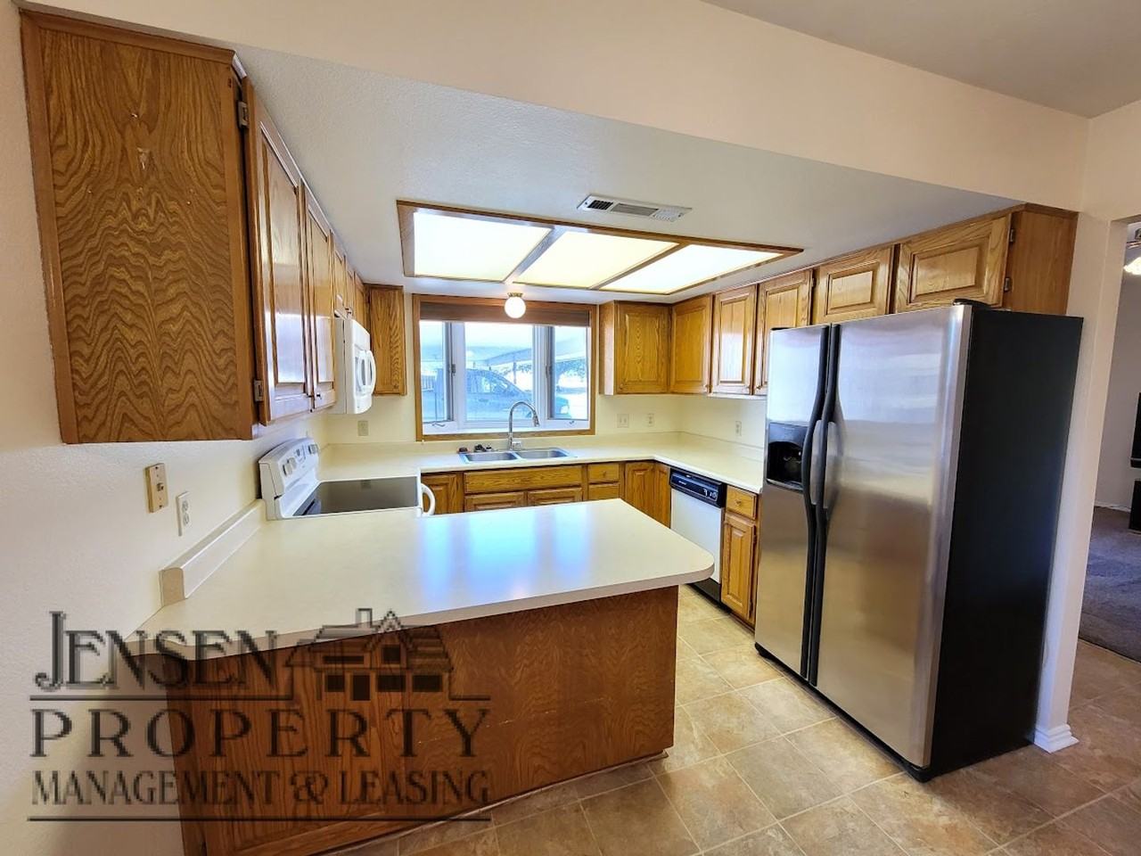 115 S 300 W #5 - Photo 3 of 22