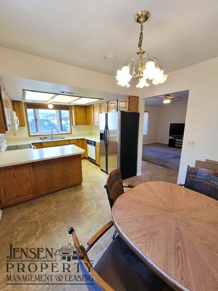 115 S 300 W #5 - Photo 5 of 22