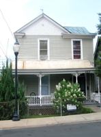 featured image of 223 9th St Sw