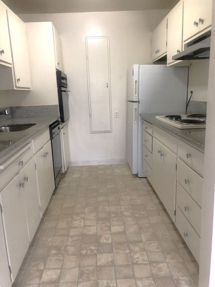 1550 Walnut St #01 - Photo 3 of 16