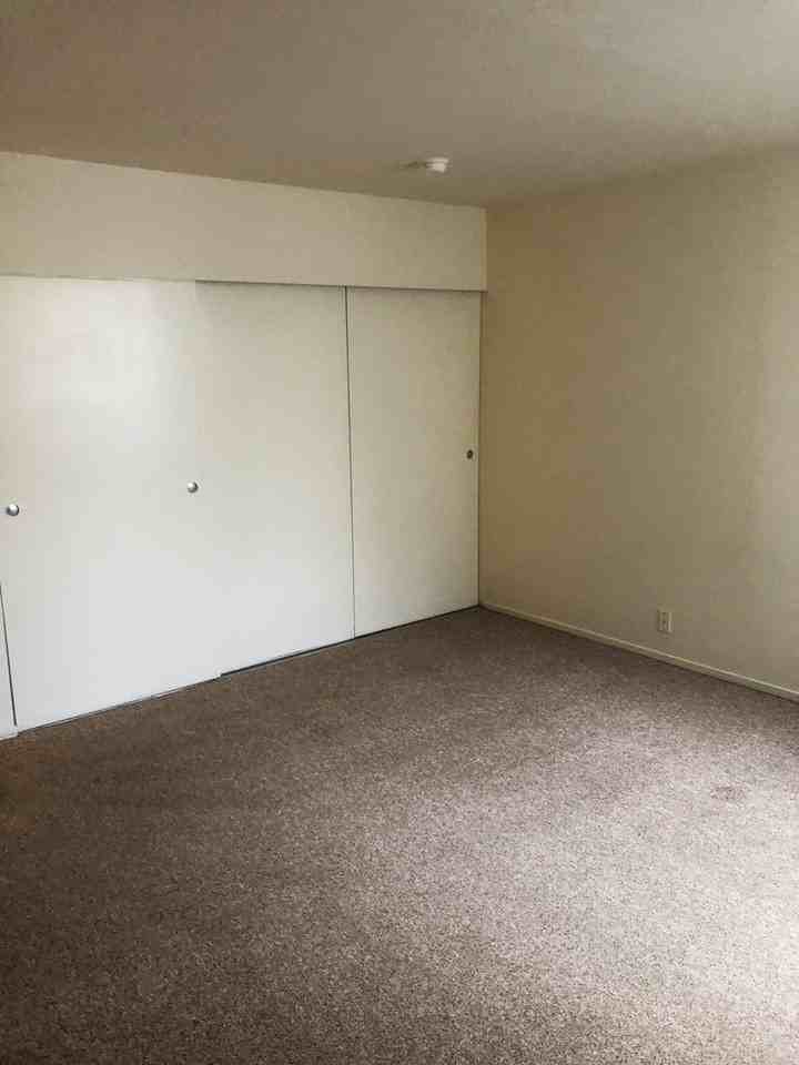 1550 Walnut St #01 - Photo 7 of 16