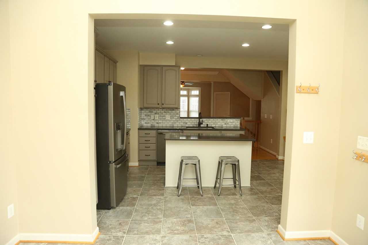 2379 Abington Dr - Photo 7 of 13