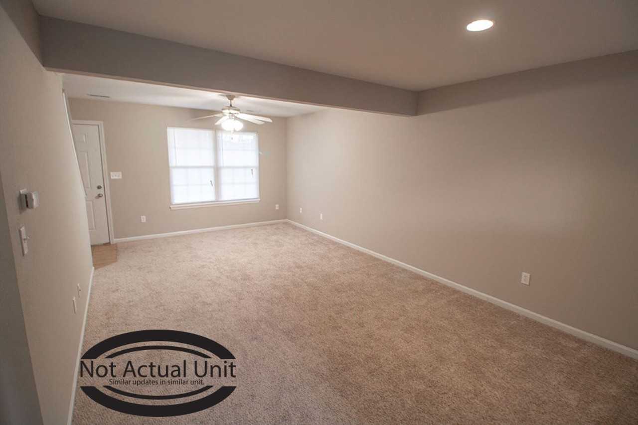 3922 Snowy Owl Dr - Photo 7 of 37