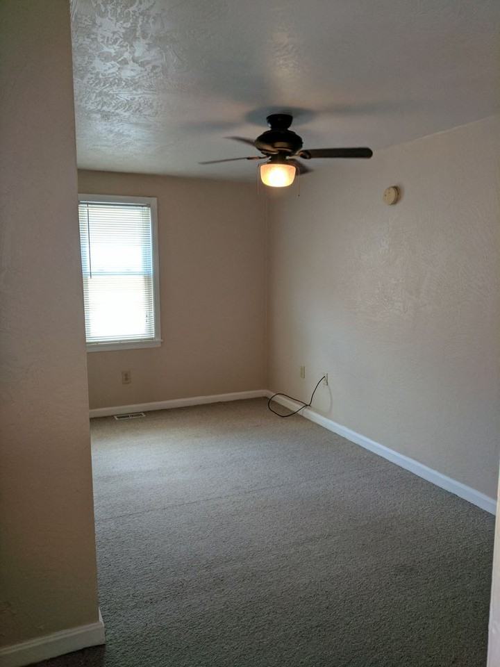 25 Enon Way - Photo 3 of 11