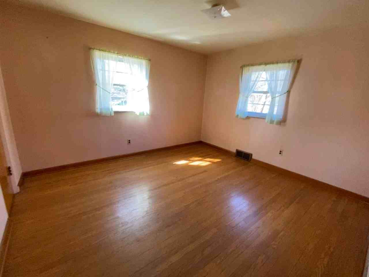 371 Adrian Dr - Photo 3 of 14