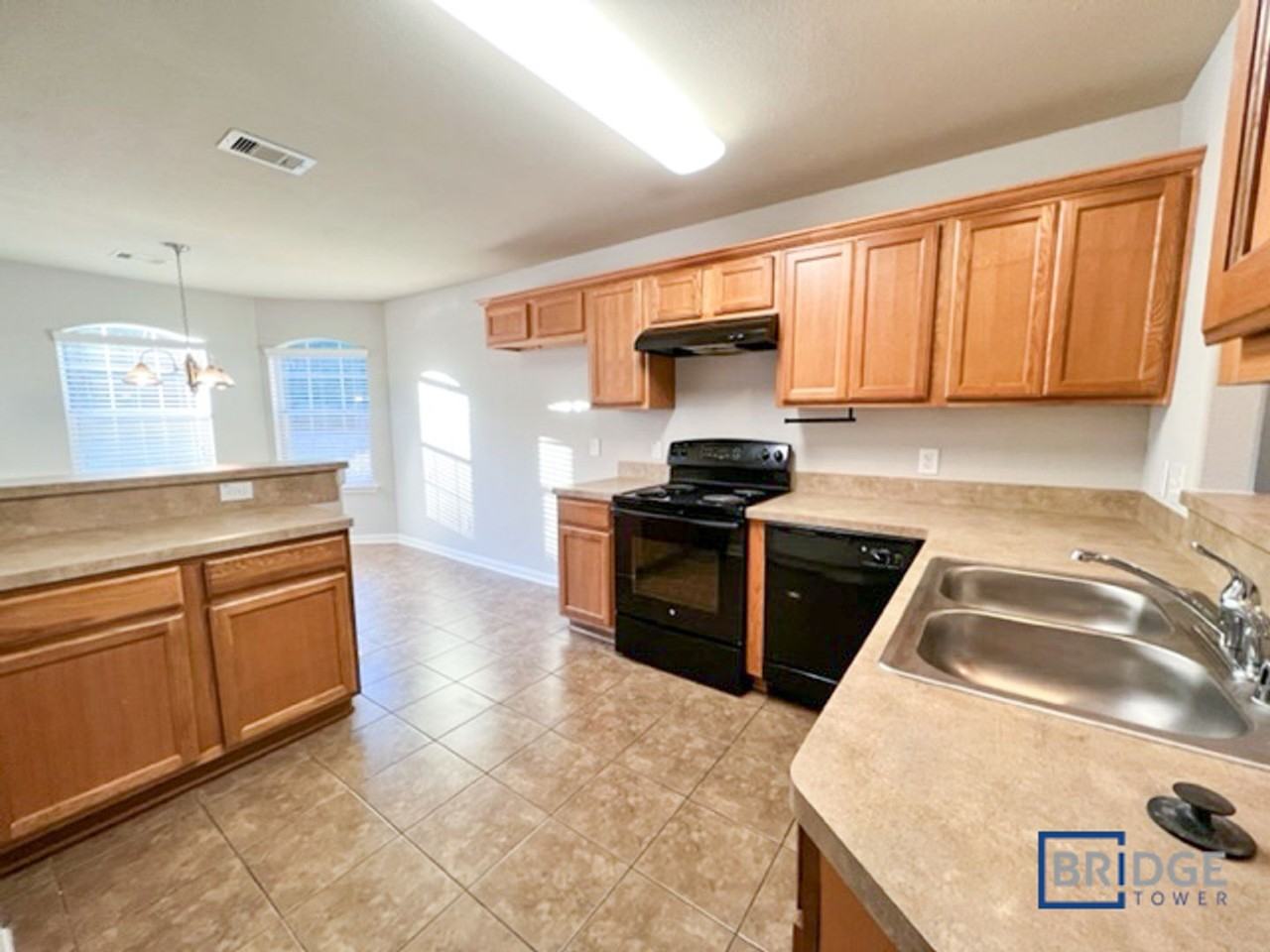 16715 Jib Ct - Photo 4 of 15