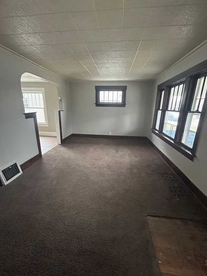 2725 Reed St - Photo 2 of 7