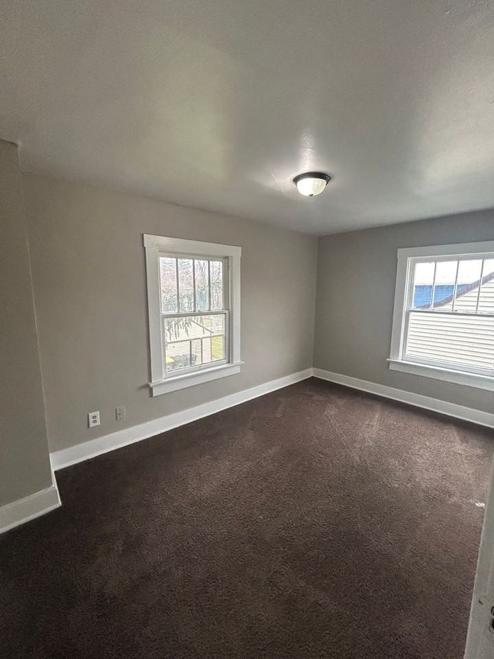 2725 Reed St - Photo 5 of 7