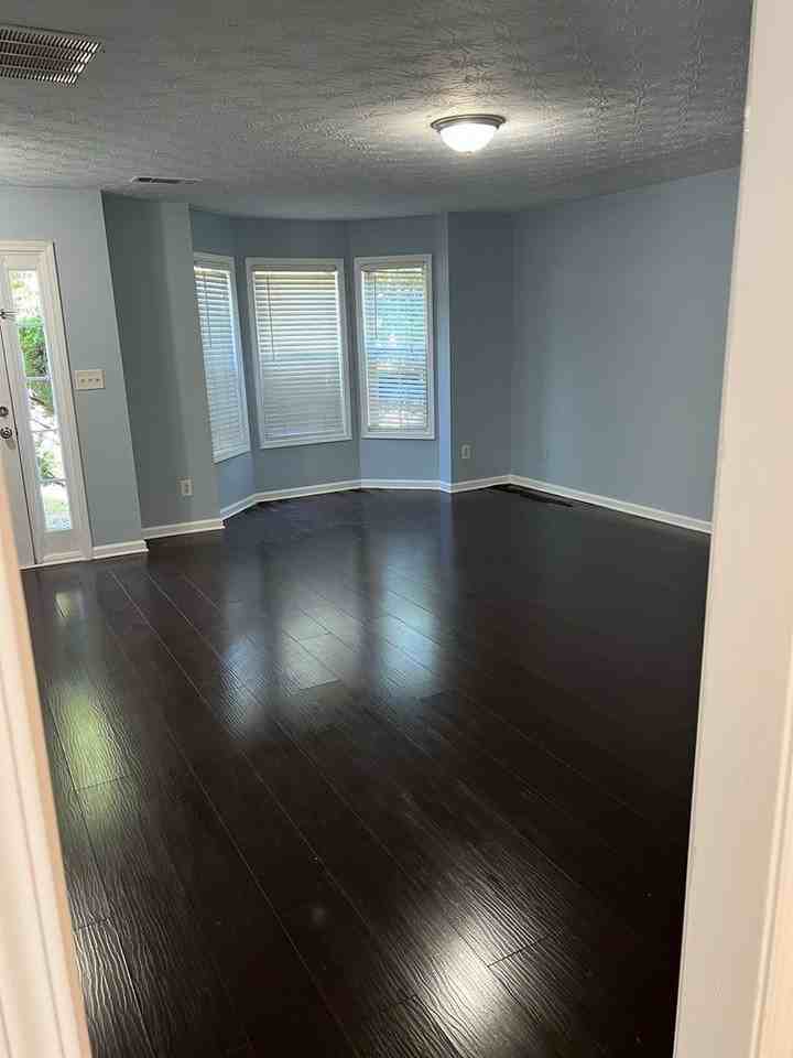 1145 Grace Dr - Photo 3 of 21