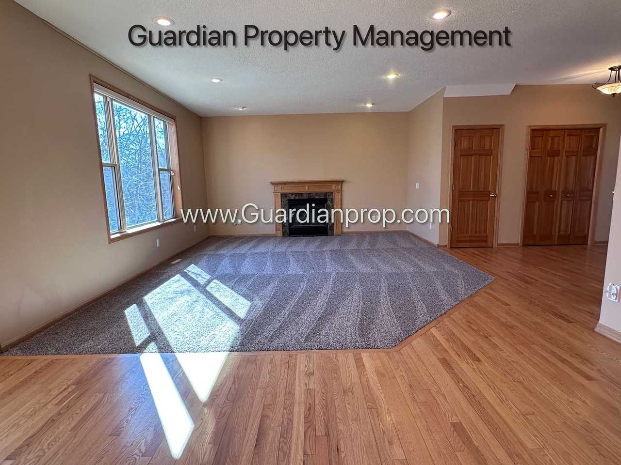 10022 Fallgold Pkwy N - Photo 7 of 28