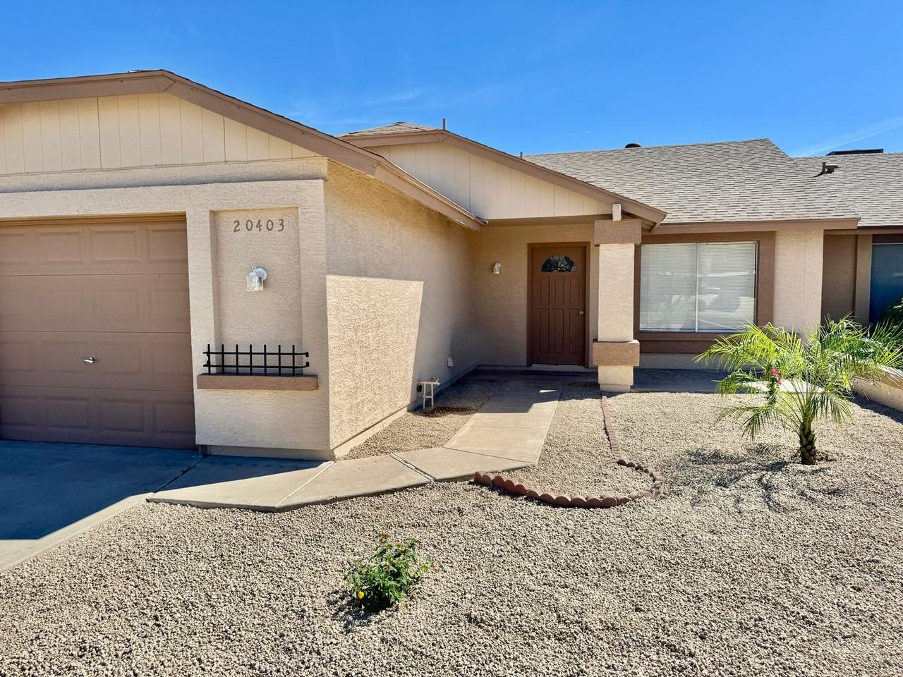 20403 N 31st Ave - Photo 2 of 22