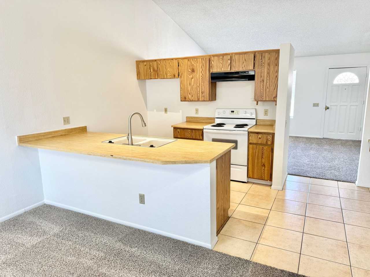 20403 N 31st Ave - Photo 7 of 22