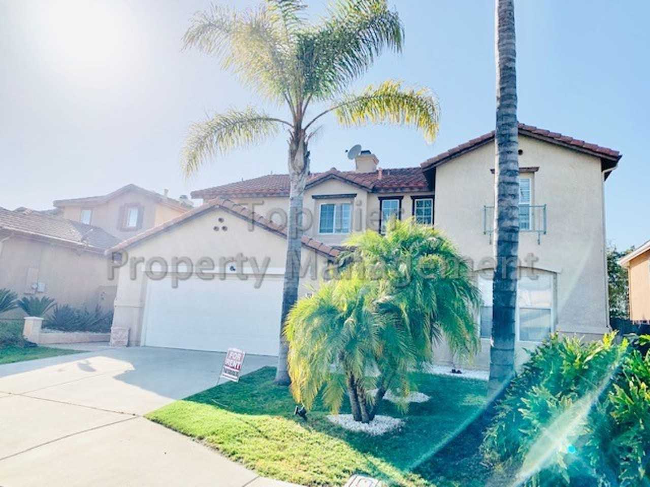 738 Avenida Leon - Photo 2 of 47