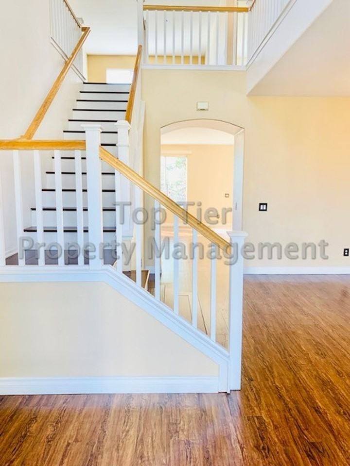 738 Avenida Leon - Photo 4 of 47