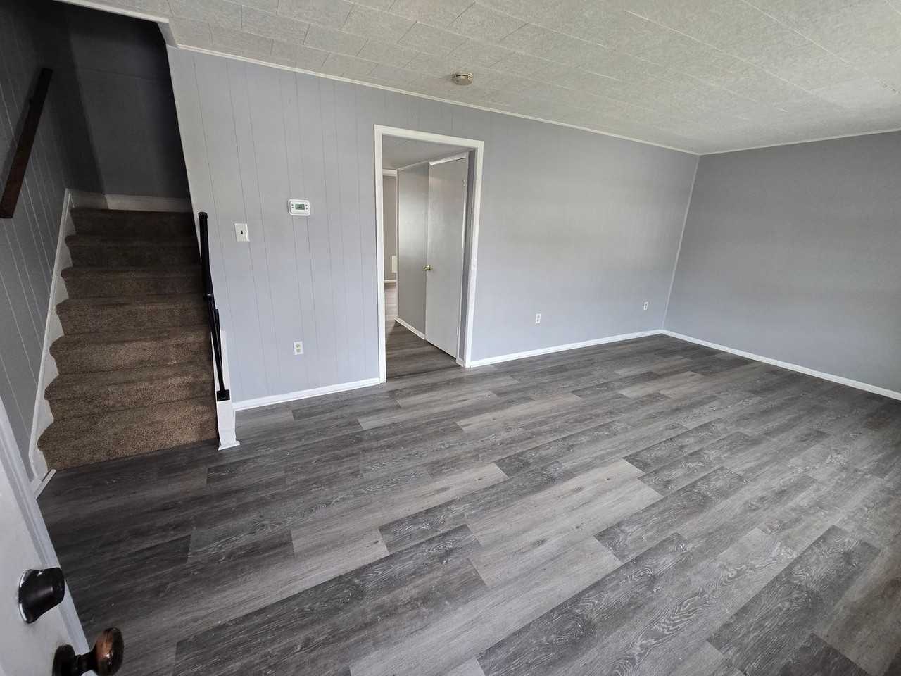 1232 Battery Dr - Photo 2 of 20