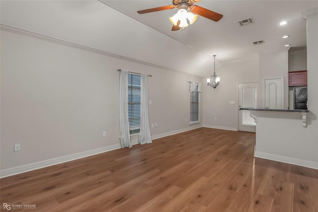 3303 Grand Lake Dr - Photo 3 of 22