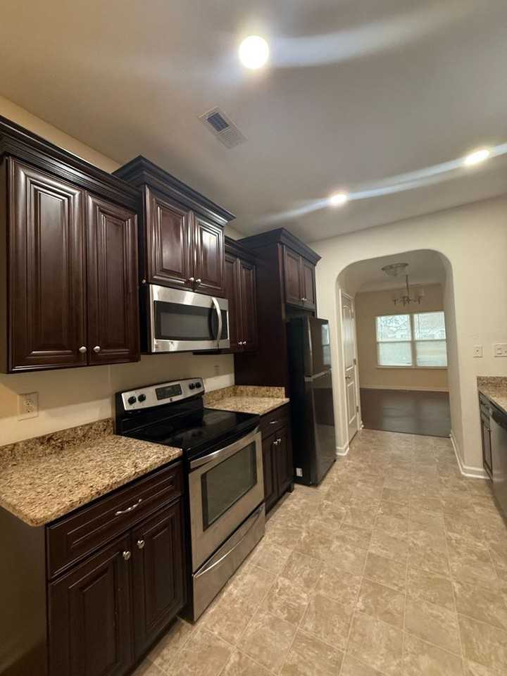 3721 Ahoy Dr - Photo 5 of 24