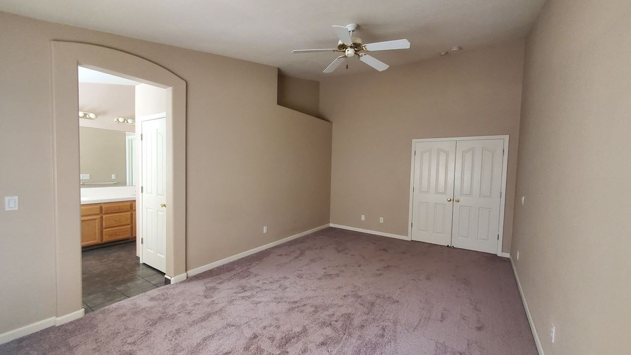 2912 Mars Hills St - Photo 5 of 19