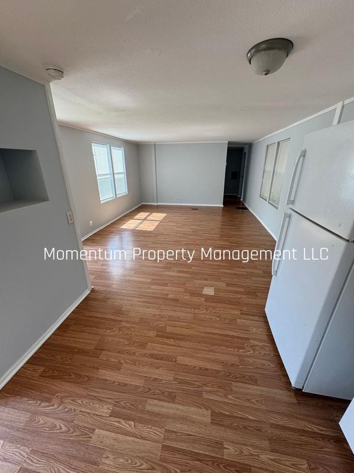 21364 Canal Dr - Photo 4 of 7