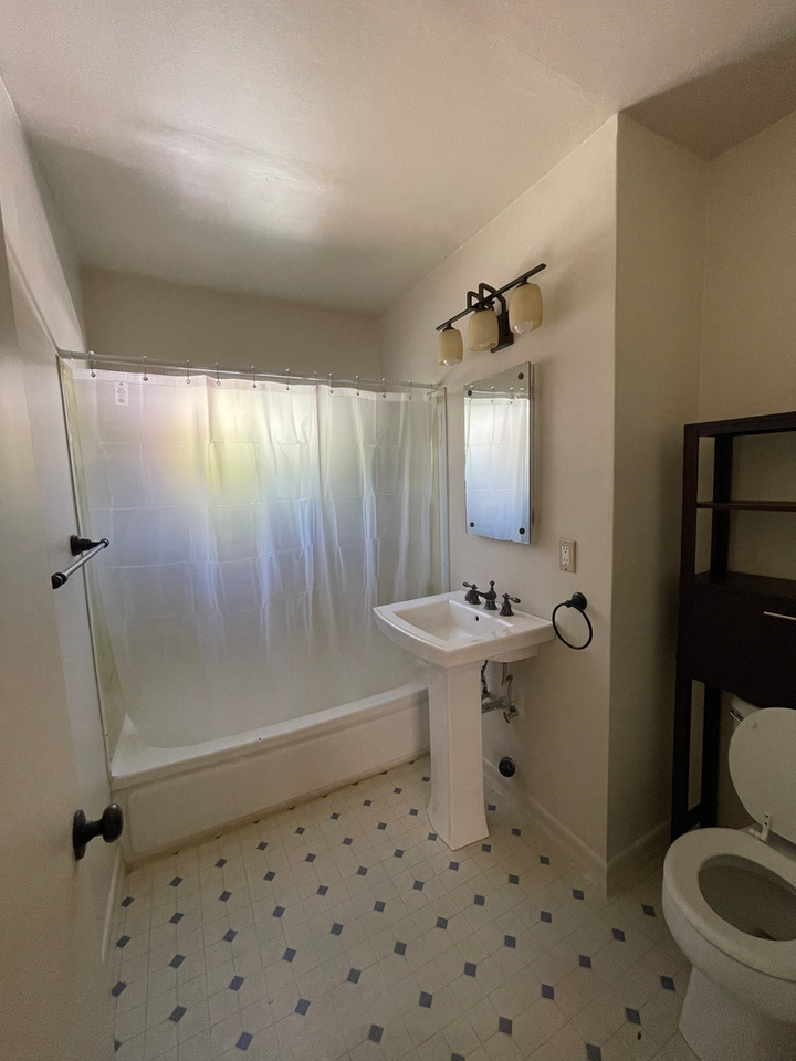 1845 Lehigh Dr - Photo 7 of 13