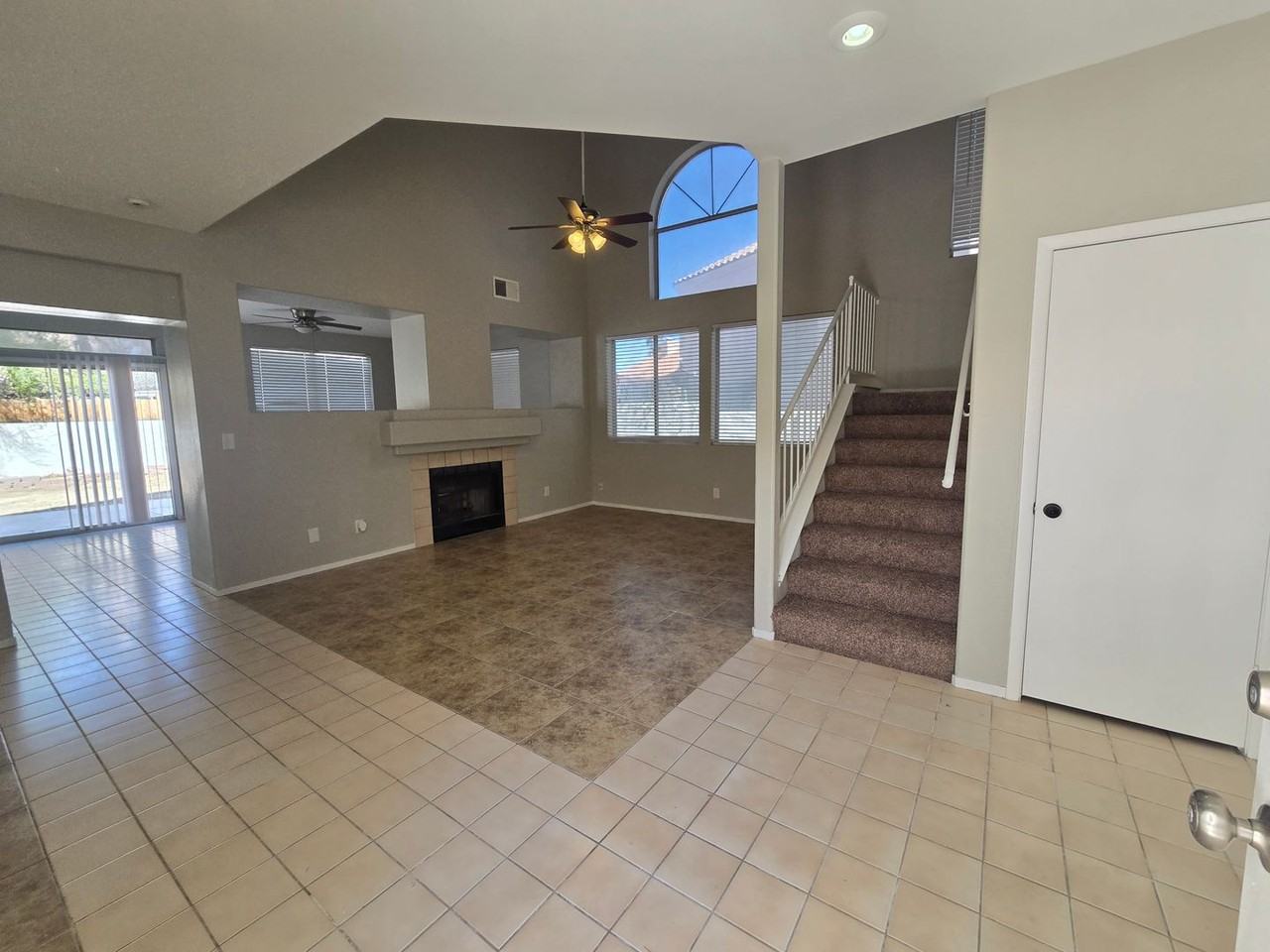 2757 Trotwood Ln - Photo 5 of 26