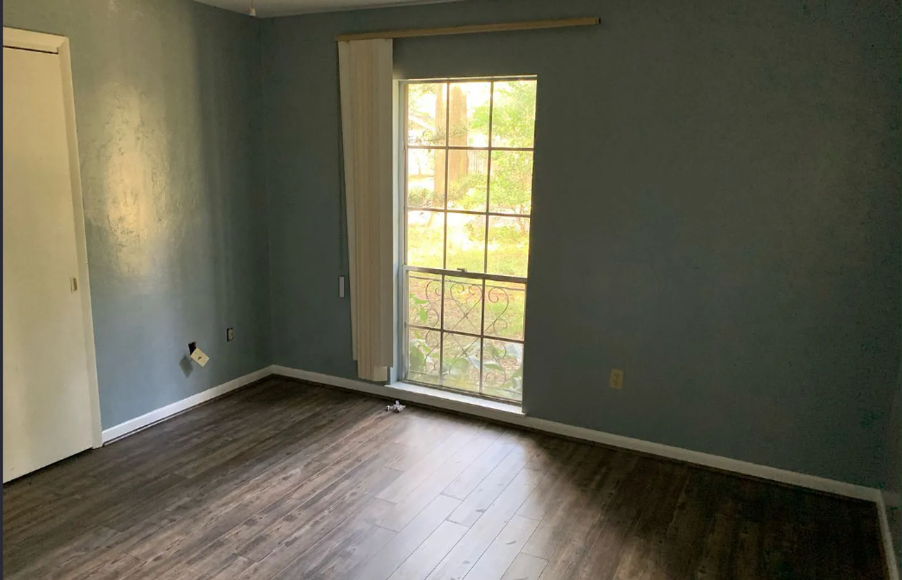 1925 Nw 33rd Ave - Photo 3 of 5