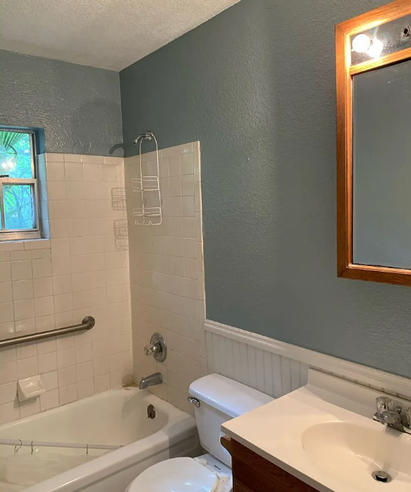 1925 Nw 33rd Ave - Photo 4 of 5