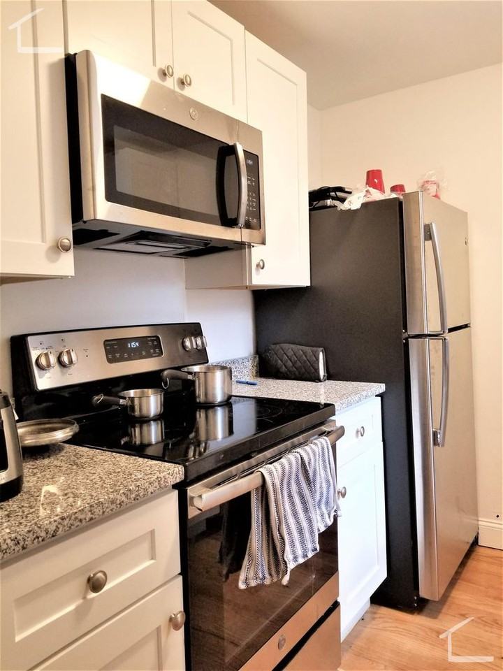 770 Columbus Ave - Photo 2 of 21