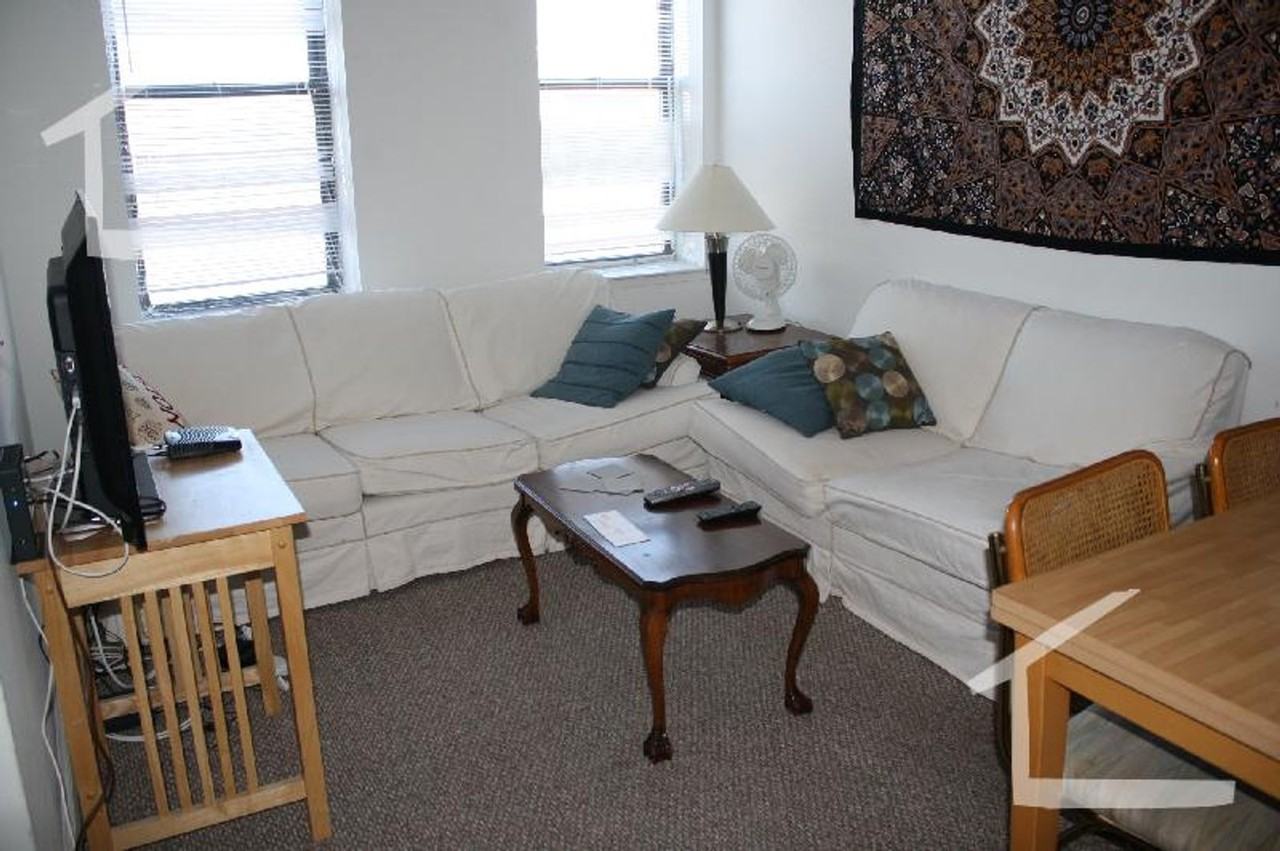 770 Columbus Ave - Photo 4 of 21