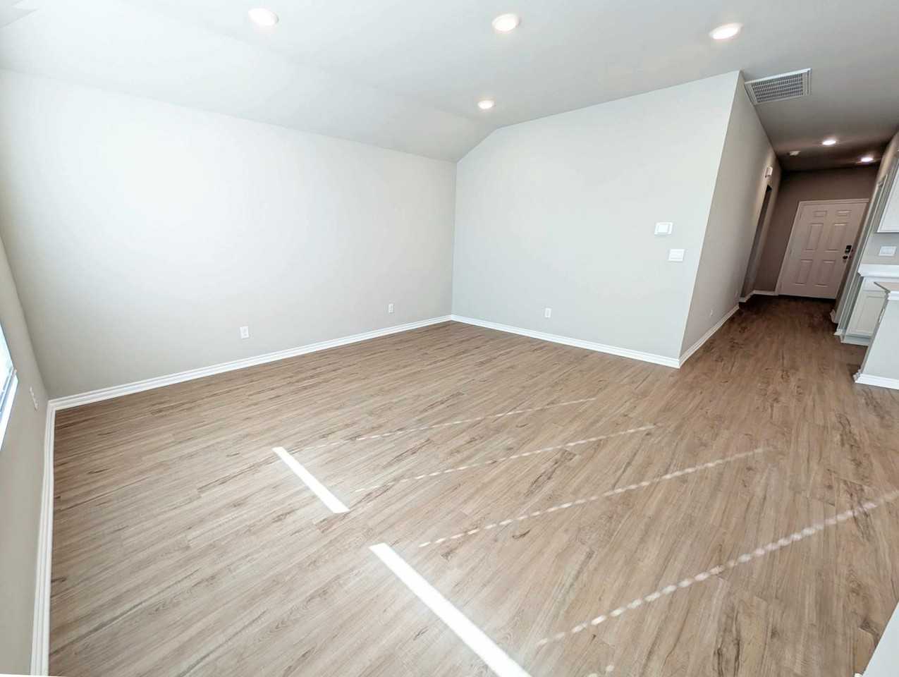 2824 Firefly Dr - Photo 3 of 22