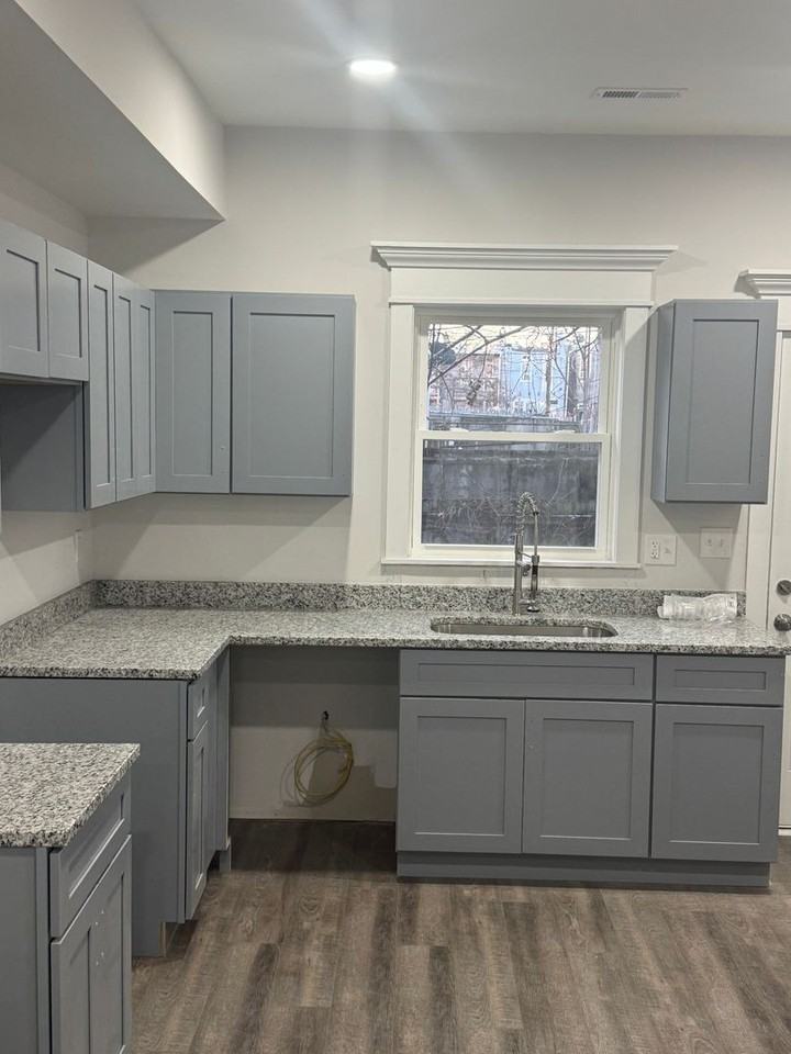 3708 Oakmont Ave - Photo 4 of 16