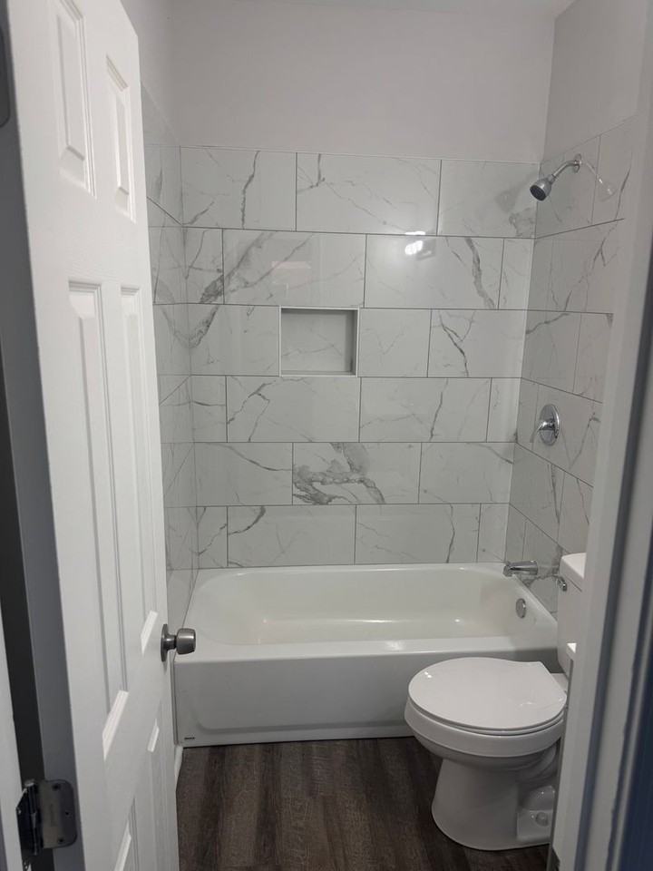 3708 Oakmont Ave - Photo 7 of 16