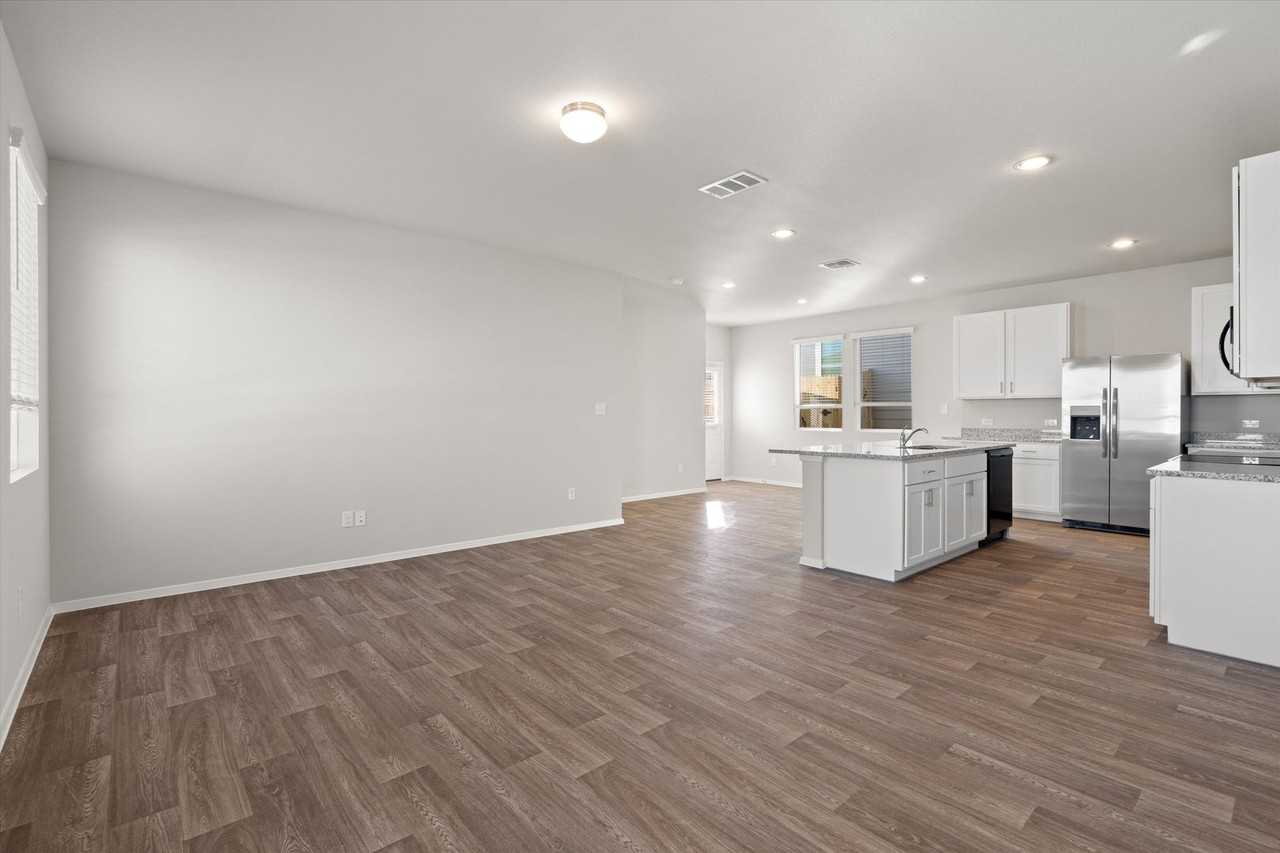 2713 Towy Rd - Photo 7 of 36