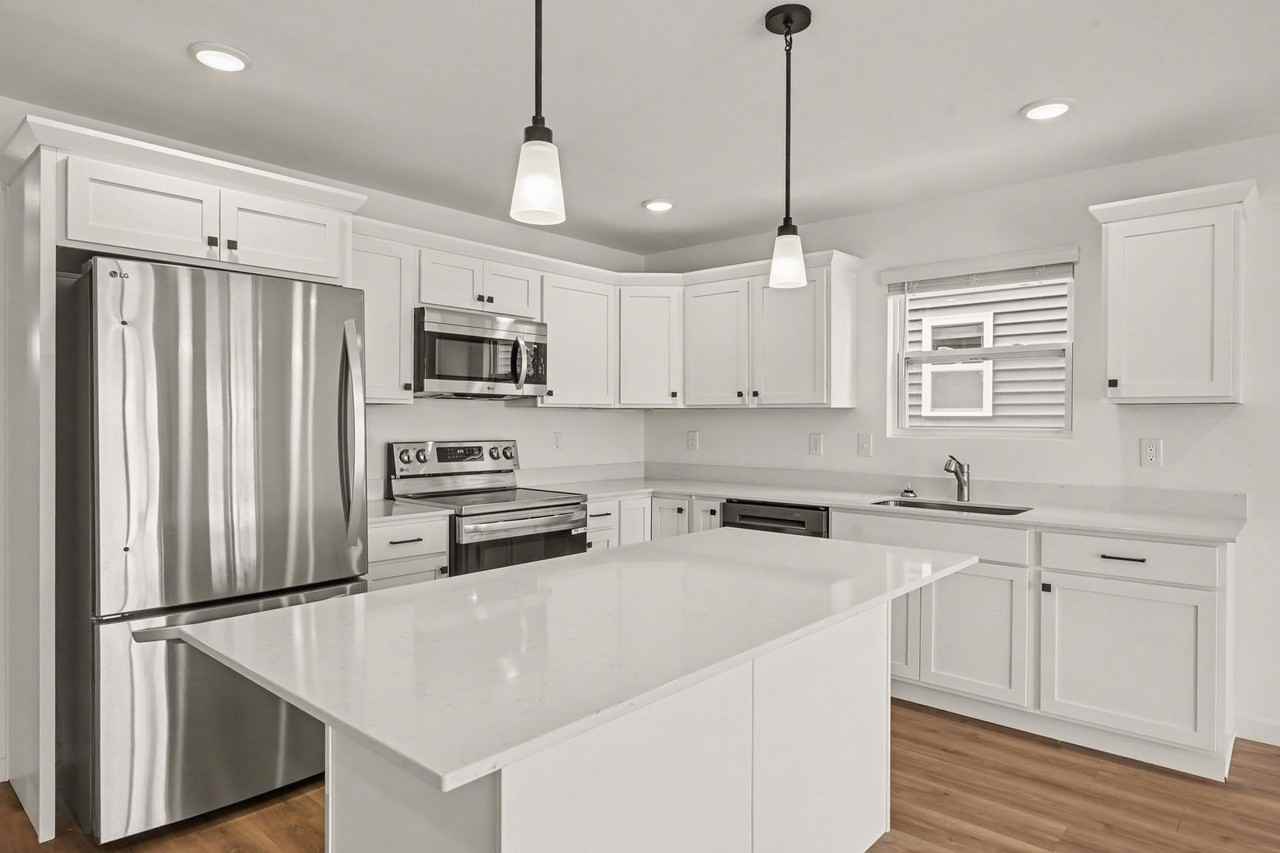 681 Bush Blvd - Photo 3 of 19