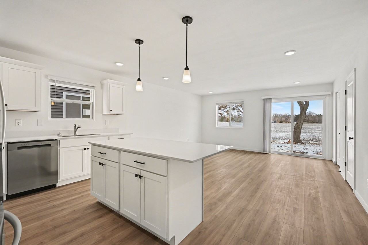 681 Bush Blvd - Photo 4 of 19