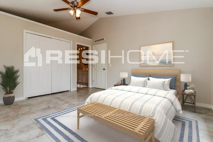 5421 Deltona Blvd - Photo 7 of 16