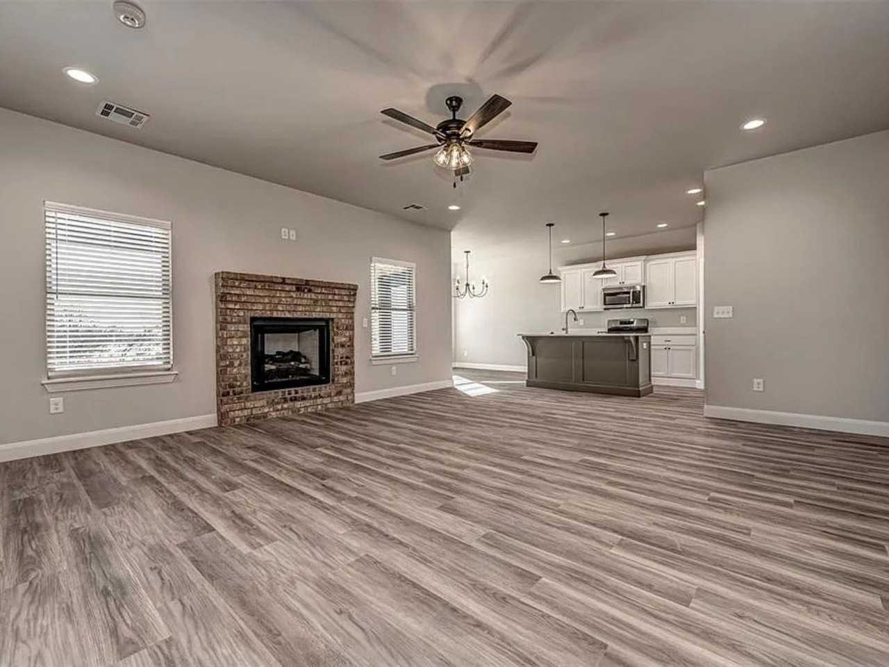 1948 W Crossbow Way - Photo 3 of 32