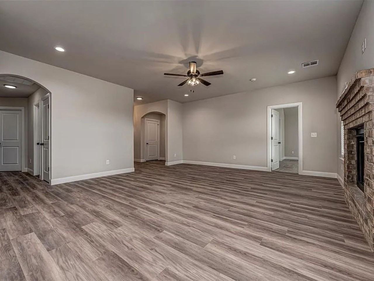 1948 W Crossbow Way - Photo 4 of 32