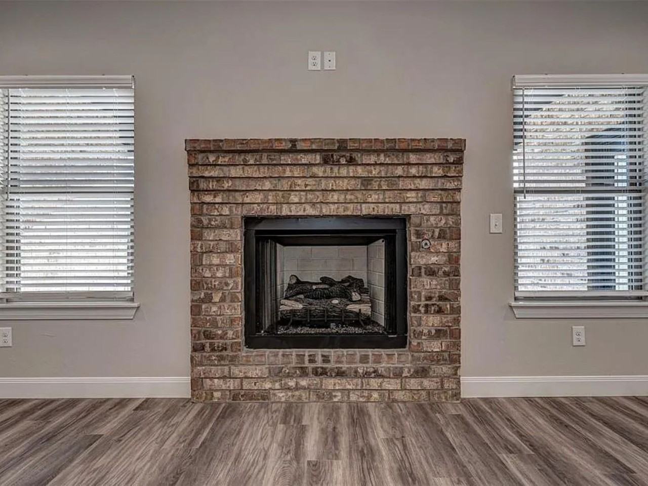 1948 W Crossbow Way - Photo 5 of 32