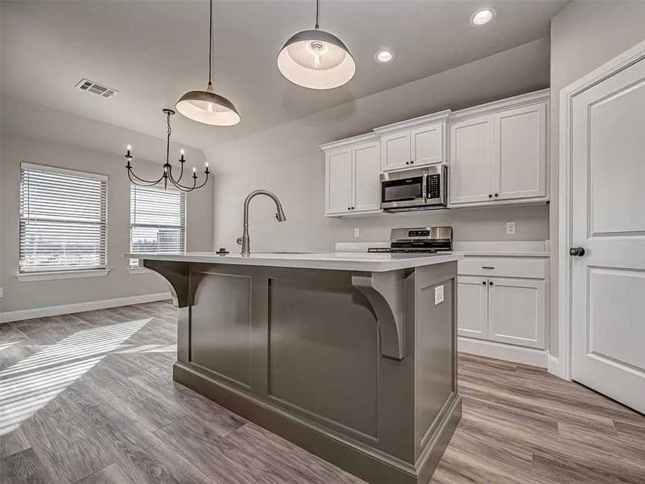 1948 W Crossbow Way - Photo 6 of 32