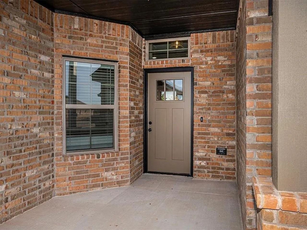 2024 W Crossbow Way - Photo 4 of 32