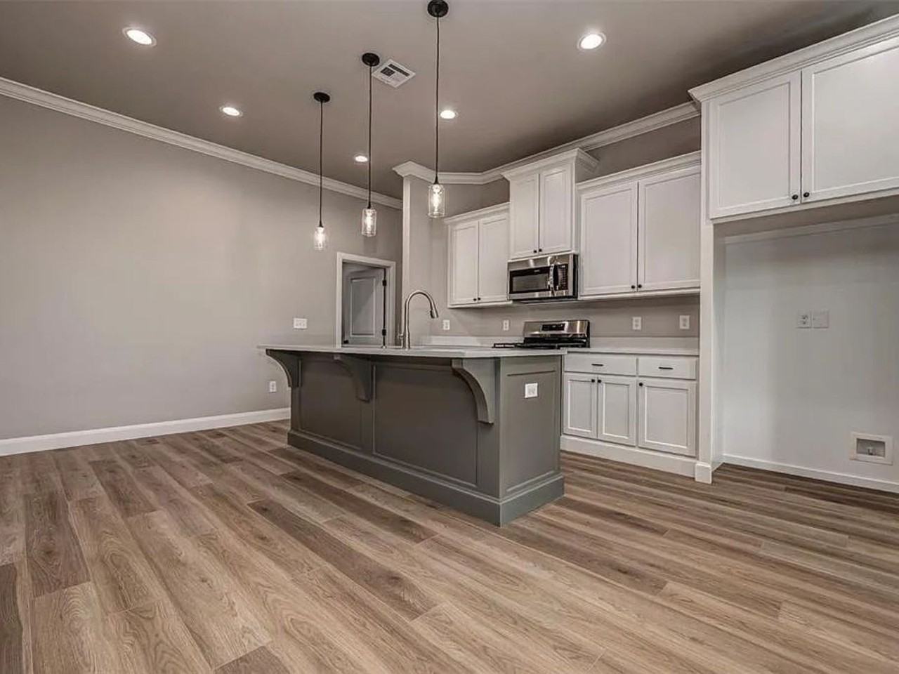 2024 W Crossbow Way - Photo 7 of 32