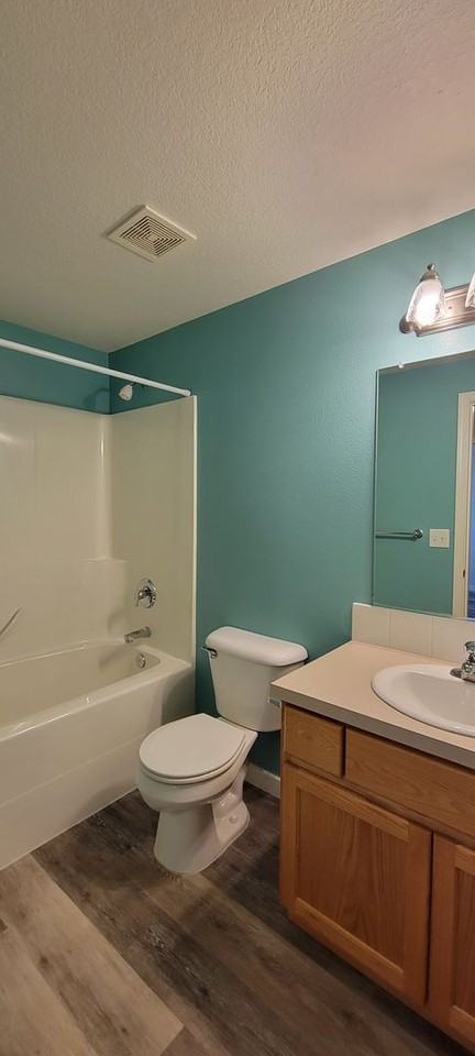 3581 Ne Hembree St - Photo 3 of 15