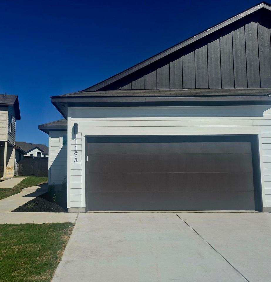 119 119 Gunner Rd. - 119 Gunner Rd. #A - Photo 2 of 19