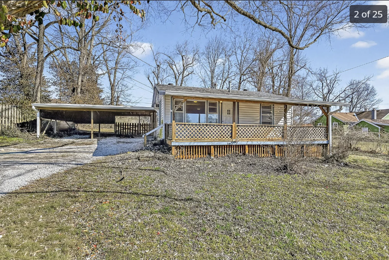 4148 S Hooper Ave - Photo 3 of 21