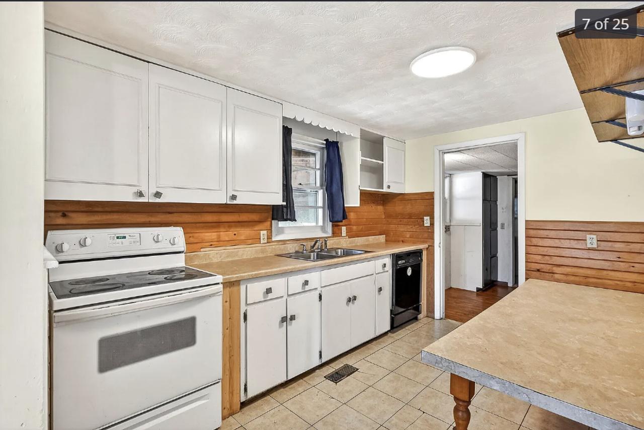 4148 S Hooper Ave - Photo 7 of 21