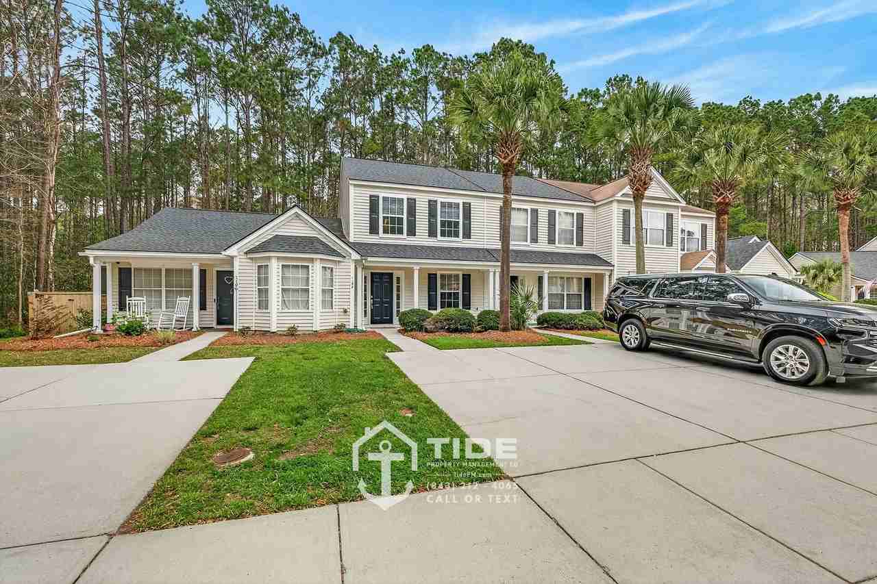 1198 Island Club Dr