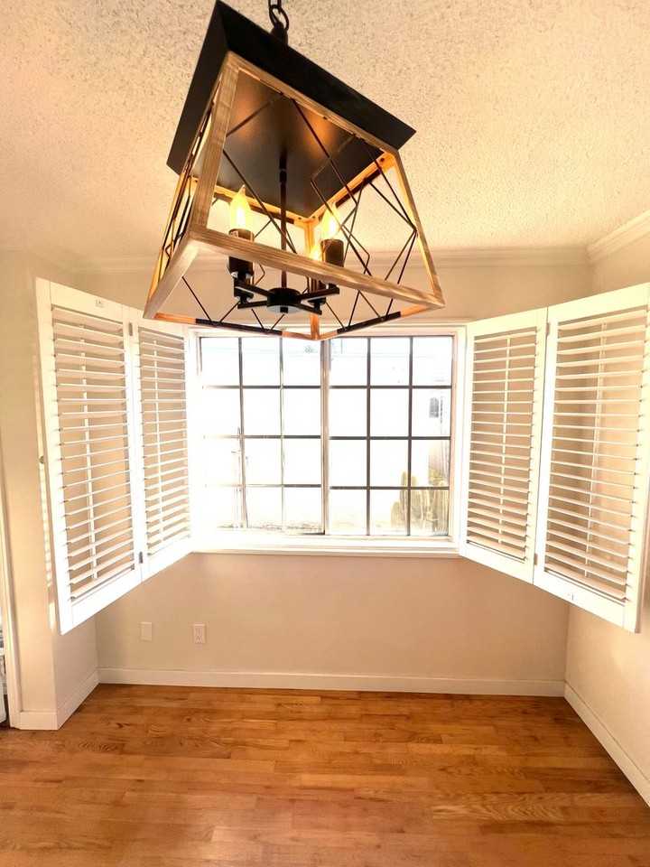 4161 W 182nd St - Photo 4 of 33